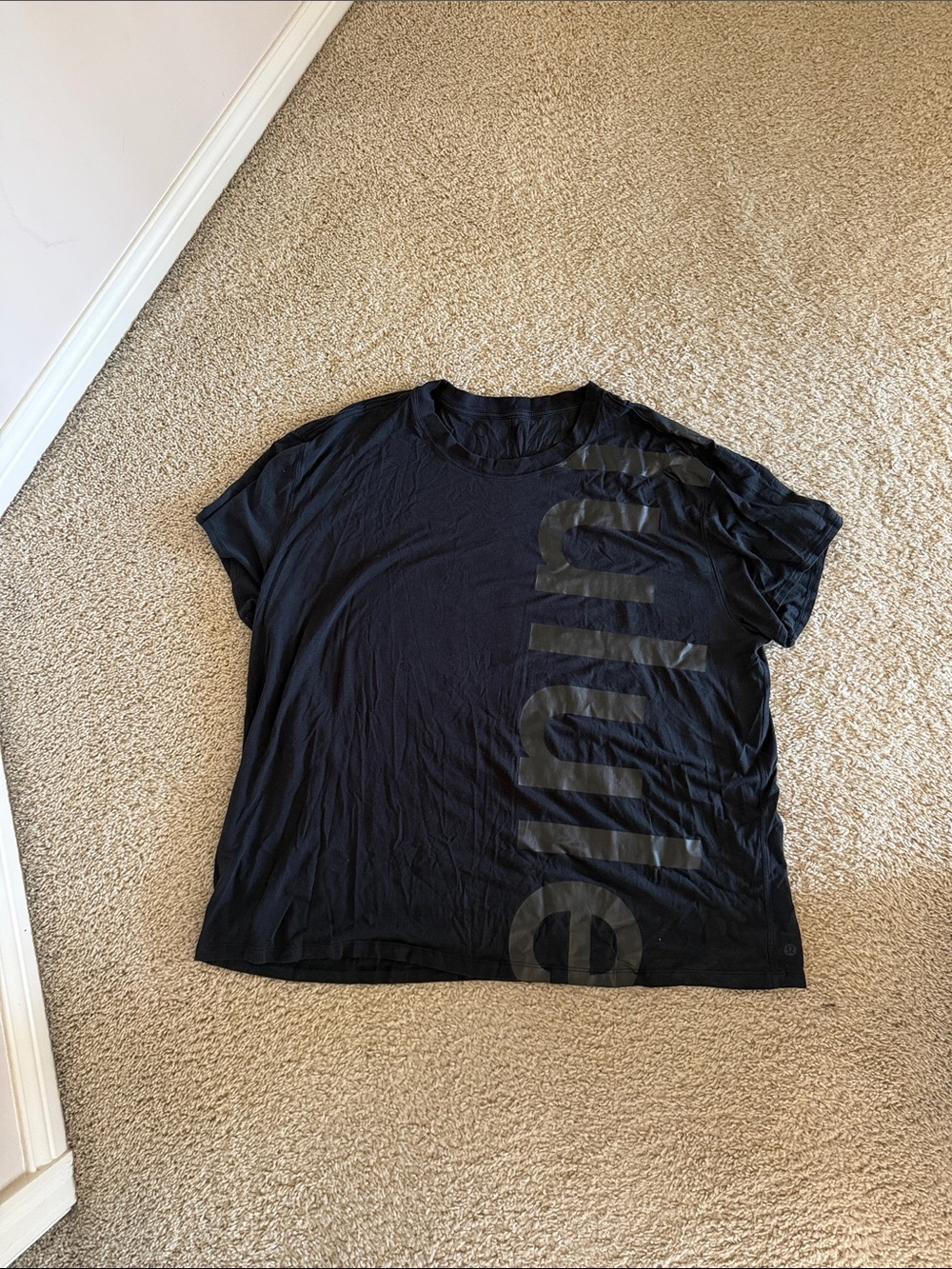 Lululemon T shirt